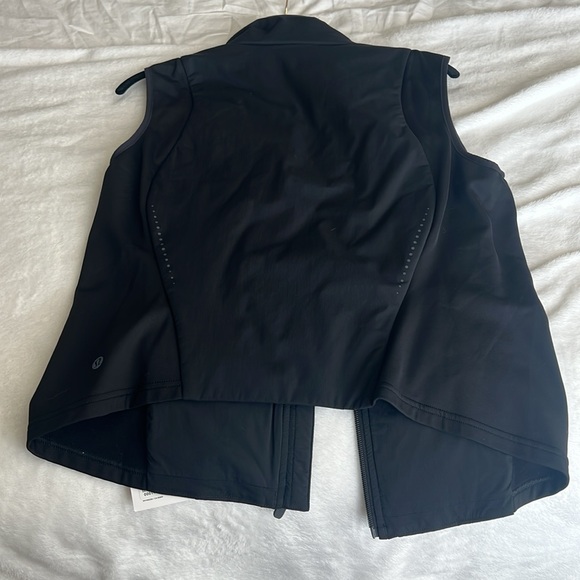 Lululemon Primaloft vest NWT - Picture 2 of 8